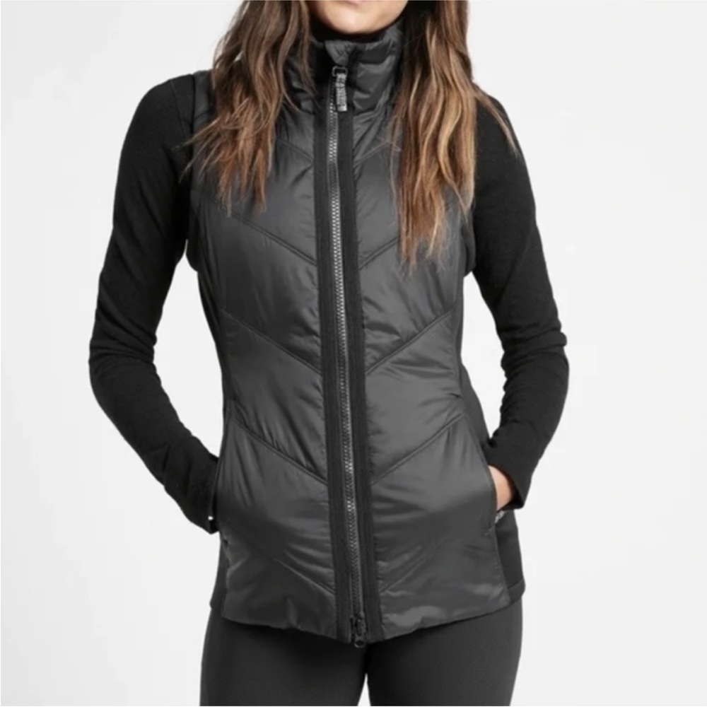 Athleta Rock Ridge Puffer Vest M Black NWOT